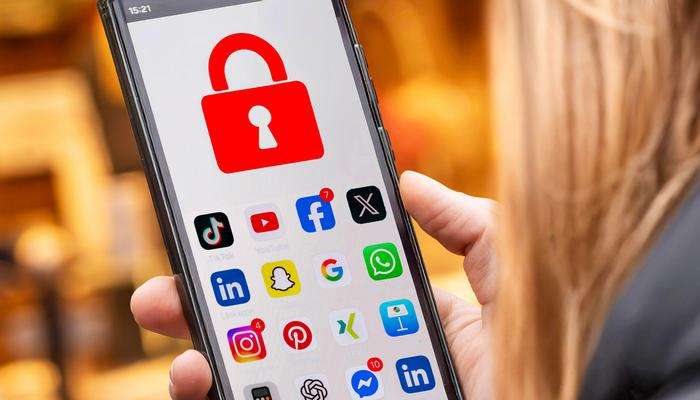 ਫਰਾਂਸ ਨੇ ਲਗਾਈ 15 ਸਾਲ ਤੋਂ ਛੋਟੇ ਬੱਚਿਆਂ ਵਲੋਂ ਸੋਸ਼ਲ ਮੀਡੀਆ ਵਰਤੋਂ ’ਤੇ ਰੋਕ!