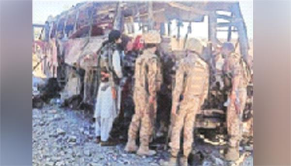 pakistani soldiers fled after leaving the bodies of their comrades