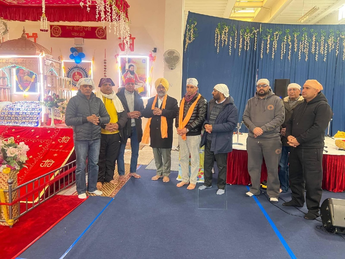 ਇੰਡੀਅਨ ਕੌਂਸਲੇਟ ਜਨਰਲ ਮਿਲਾਨ ਦੇ ਬਿਕਰਮਜੀਤ ਸਿੰਘ ਗਿੱਲ ਉੱਤਰੀ ਇਟਲੀ ਦੇ ਧਾਰਮਿਕ ਸਥਾਨਾਂ ''ਚ ਹੋਏ ਨਤਮਸਤਕ