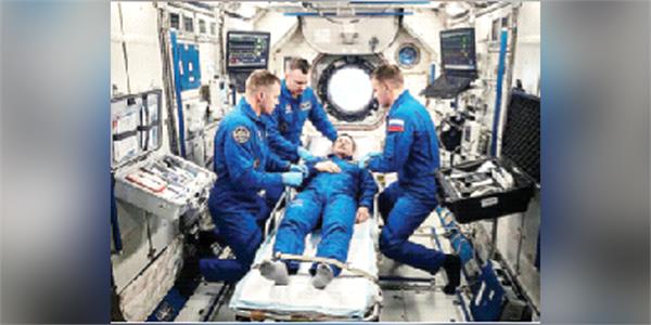serious illness spreads in the space station