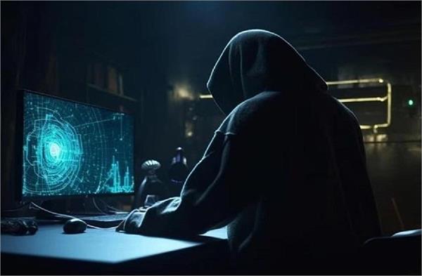 cyber   fraud business of looting through   nude calls   