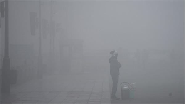 breathing becomes difficult in delhi  meteorological department issues alert