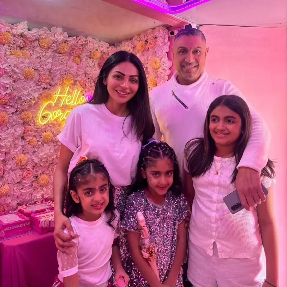 Neeru Bajwa ਨੇ ਮਨਾਇਆ ਆਪਣੀਆਂ ਜੁੜਵਾਂ ਧੀਆਂ ਦਾ 6ਵਾਂ ਜਨਮਦਿਨ, ''ਯੂਨੀਕੋਰਨ ਥੀਮ'' ਪਾਰਟੀ ਦੀਆਂ ਤਸਵੀਰਾਂ ਵਾਇਰਲ