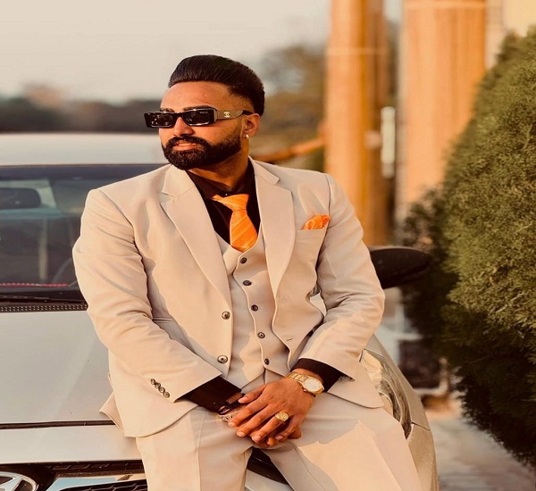 ਜਨਮਦਿਨ ਦੀ ਪਾਰਟੀ ਦੌਰਾਨ ਦੋਸਤਾਂ ''ਚ ਚੱਲੇ ਚਾਕੂ, ਨੌਜਵਾਨ ਦਾ ਬੇਰਹਿਮੀ ਨਾਲ ਕਤਲ