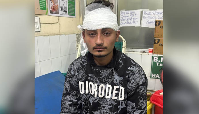 ਲੁਧਿਆਣਾ ''ਚ ਗੁੰਡਾਗਰਦੀ ਦਾ ਨੰਗਾ ਨਾਚ: ਰਸਤੇ ਨੂੰ ਲੈ ਕੇ ਕਾਰ ਸਵਾਰਾਂ ਨੇ ਵਿਦਿਆਰਥੀ ਨੂੰ ਕੁੱਟ-ਕੁੱਟ ਕੀਤਾ ਅਧਮੋਇਆ