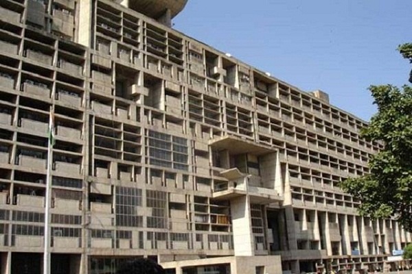 ਪੰਜਾਬ ਸਿਵਲ ਸਕੱਤਰੇਤ ਨੂੰ ਬੰਬ ਨਾਲ ਉਡਾਉਣ ਦੀ ਧਮਕੀ, ਕਰਵਾਇਆ ਗਿਆ ਖ਼ਾਲੀ, ਪੁਲਸ ਜਾਂਚ 'ਚ ਜੁੱਟੀ