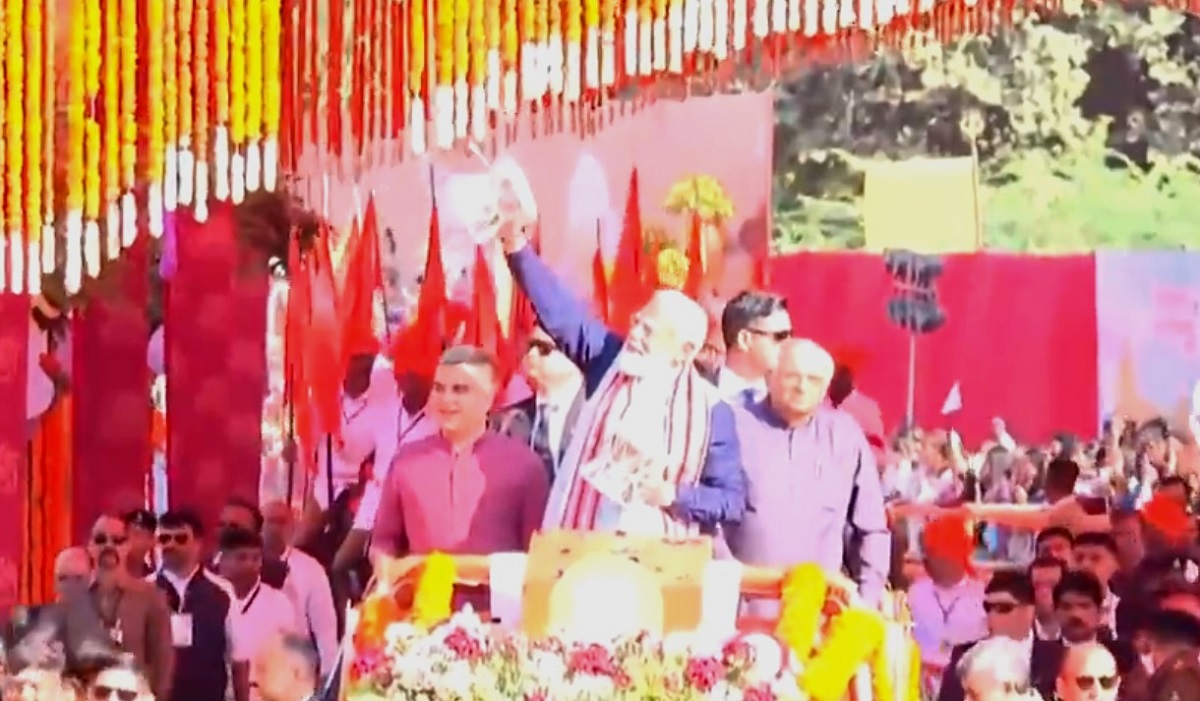 ਸੋਮਨਾਥ ''ਚ ਕੱਢੀ ਗਈ ਸ਼ੌਰਿਆ ਯਾਤਰਾ, PM ਮੋਦੀ ਨੇ ਵਜਾਇਆ ਡਮਰੂ