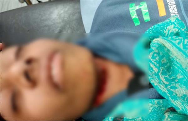 14 year old boy  s throat slit with china door in bathinda