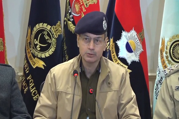 ਸਰਪੰਚ ਕਤਲਕਾਂਡ ਮਾਮਲੇ 'ਚ DGP ਦਾ ਵੱਡਾ ਖ਼ੁਲਾਸਾ, ਵਿਆਹ 'ਚ ਗੋਲੀਆਂ ਮਾਰ ਕੀਤਾ ਸੀ ਕਤਲ (ਵੀਡੀਓ)