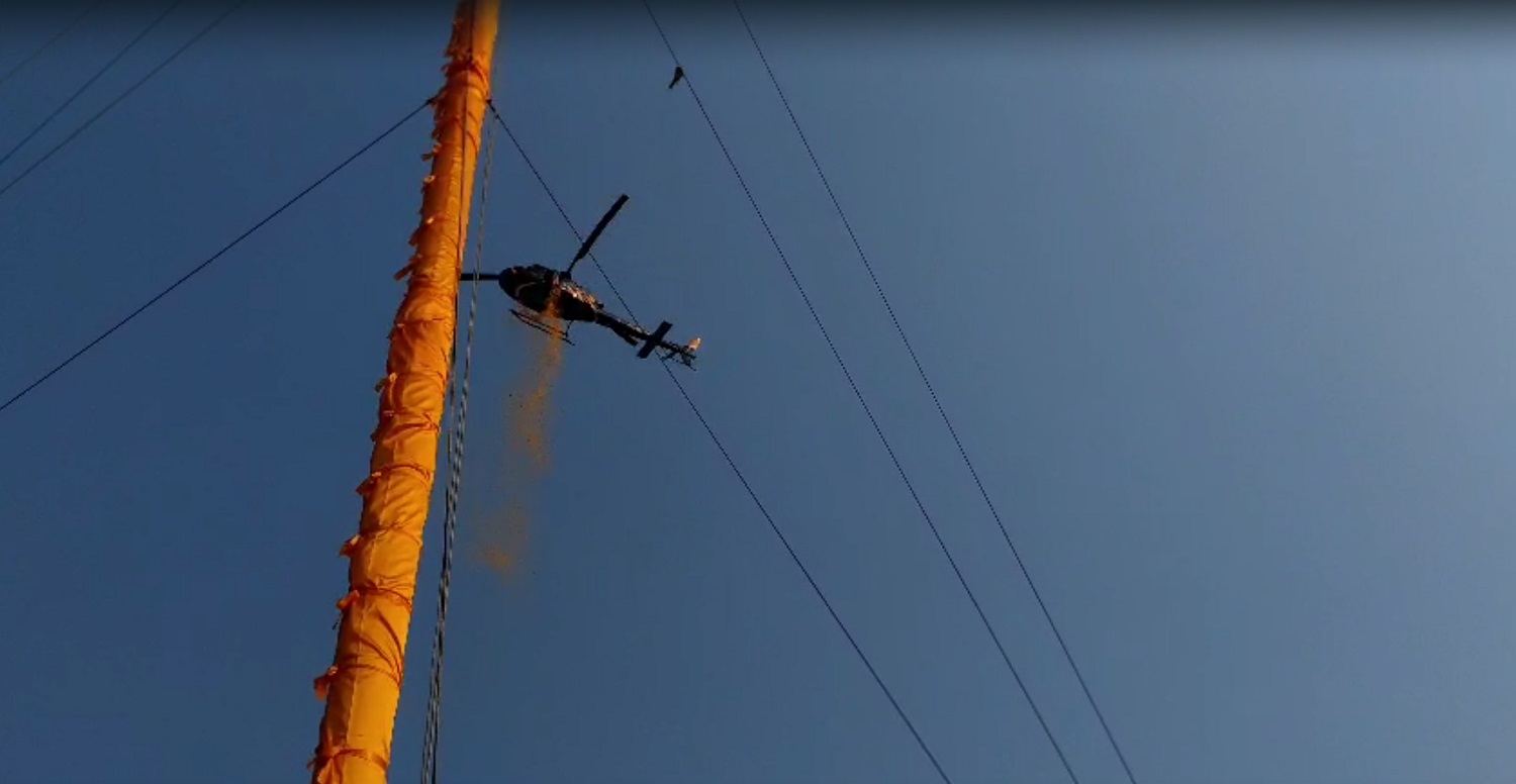 ਤਖ਼ਤ ਸ੍ਰੀ ਹਜ਼ੂਰ ਸਾਹਿਬ ਵਿਖੇ 350 ਸਾਲਾ ਸ਼ਹੀਦੀ ਸ਼ਤਾਬਦੀ ਮੌਕੇ ਹੈਲੀਕਾਪਟਰ ਰਾਹੀਂ ਕੀਤੀ ਫੁੱਲਾਂ ਦੀ ਵਰਖਾ