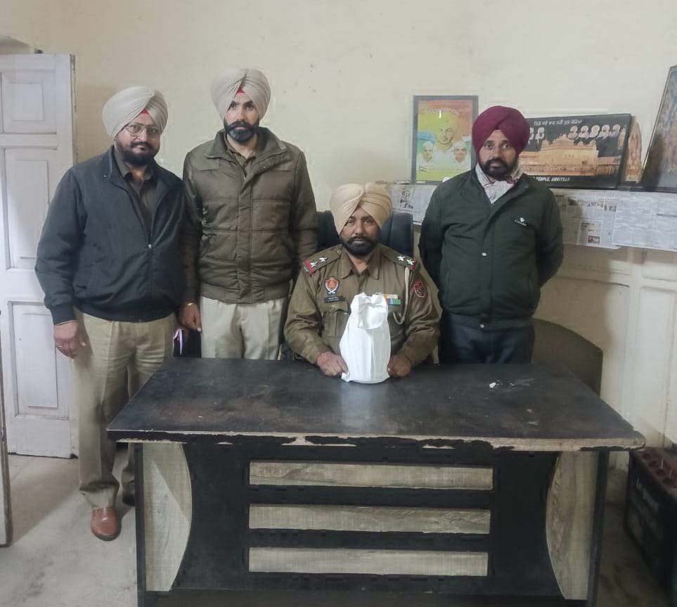 ਐਕਟਿਵਾ ’ਤੇ ਹੈਰੋਇਨ ਦੀ ਸਪਲਾਈ ਦੇਣ ਜਾ ਰਹੇ 2 ਨਸ਼ਾ ਸਮੱਗਲਰ ਗ੍ਰਿਫ਼ਤਾਰ, ਅੱਧਾ ਕਿਲੋ ਹੈਰੋਇਨ ਬਰਾਮਦ