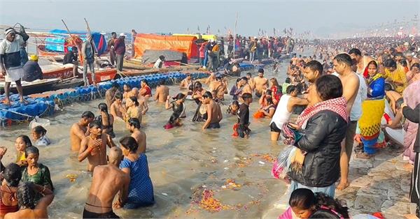 1 3 crore people took a dip in the ganges on the morning of mauni mass 