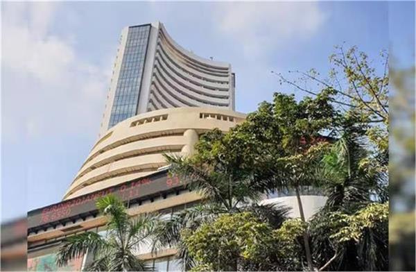 fall in stock market  sensex 741 and nifty also falls 215 points