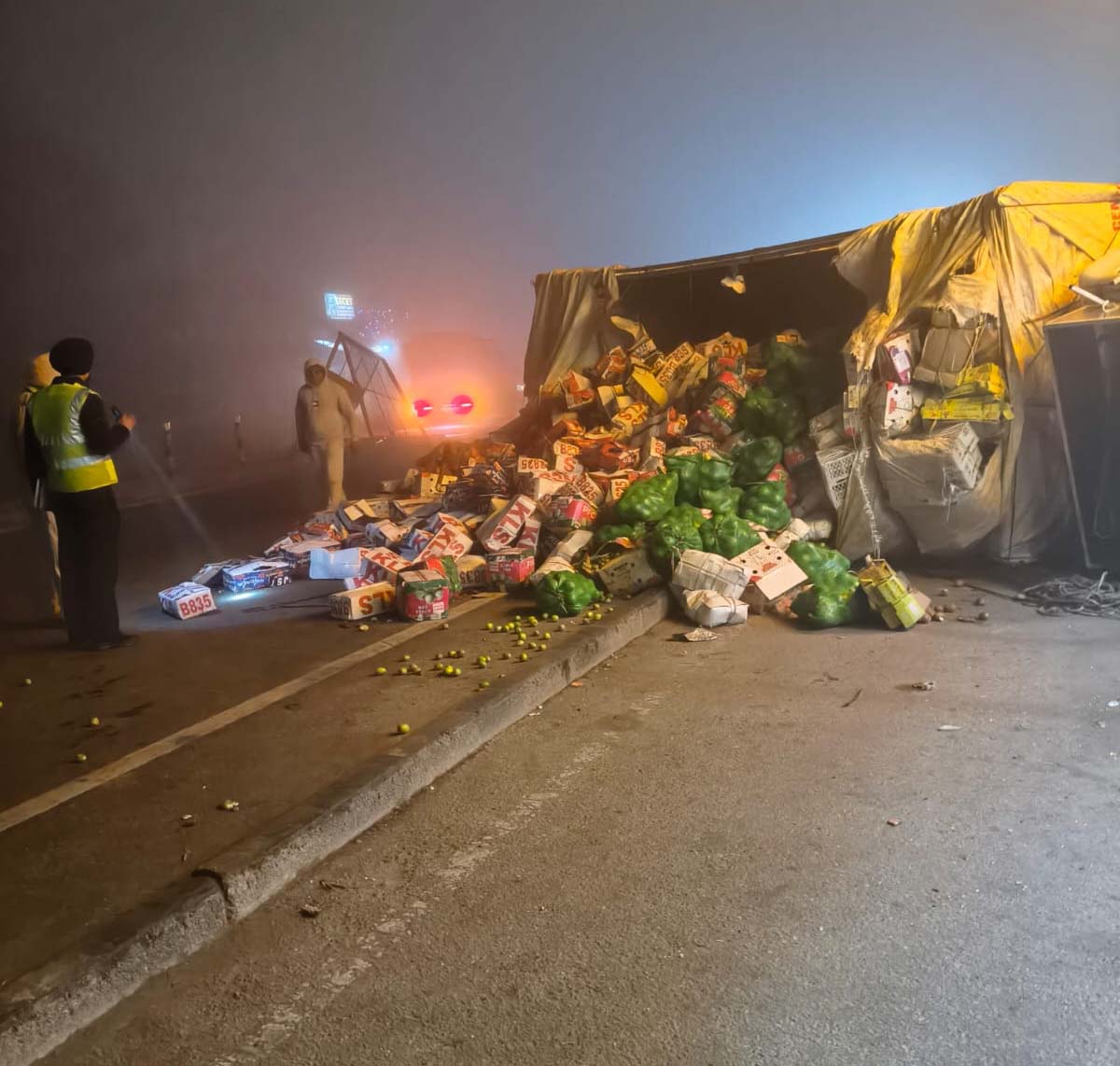 ਪੰਜਾਬ ''ਚ ਤੜਕਸਾਰ ਵੱਡਾ ਹਾਦਸਾ!  ਟਰੱਕ ਤੇ ਟਰੈਕਟਰ-ਟਰਾਲੀ ਦੀ ਭਿਆਨਕ ਟੱਕਰ, ਦੋ ਲੋਕਾਂ ਦੀ ਮੌਤ