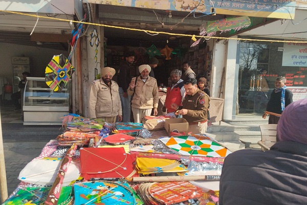 ਬਸੰਤ ਪੰਚਮੀ ’ਤੇ ਪੁਲਸ ਨੇ ਚਾਈਨਾ ਡੋਰ ਖ਼ਿਲਾਫ਼ ਦੁਕਾਨਾਂ ਤੋਂ ਛੱਤਾਂ ਤੱਕ ਮਾਰੇ ਛਾਪੇ