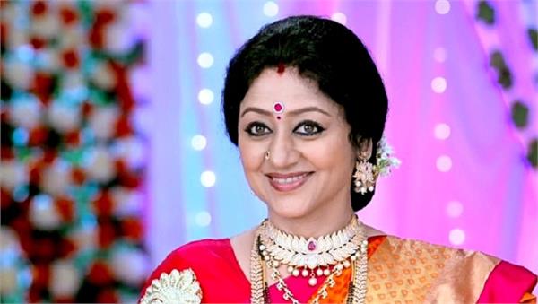 famous actress returns to shooting just 4 days after husband  s death