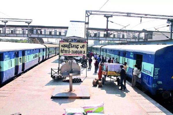 major accident averted at chandigarh railway station