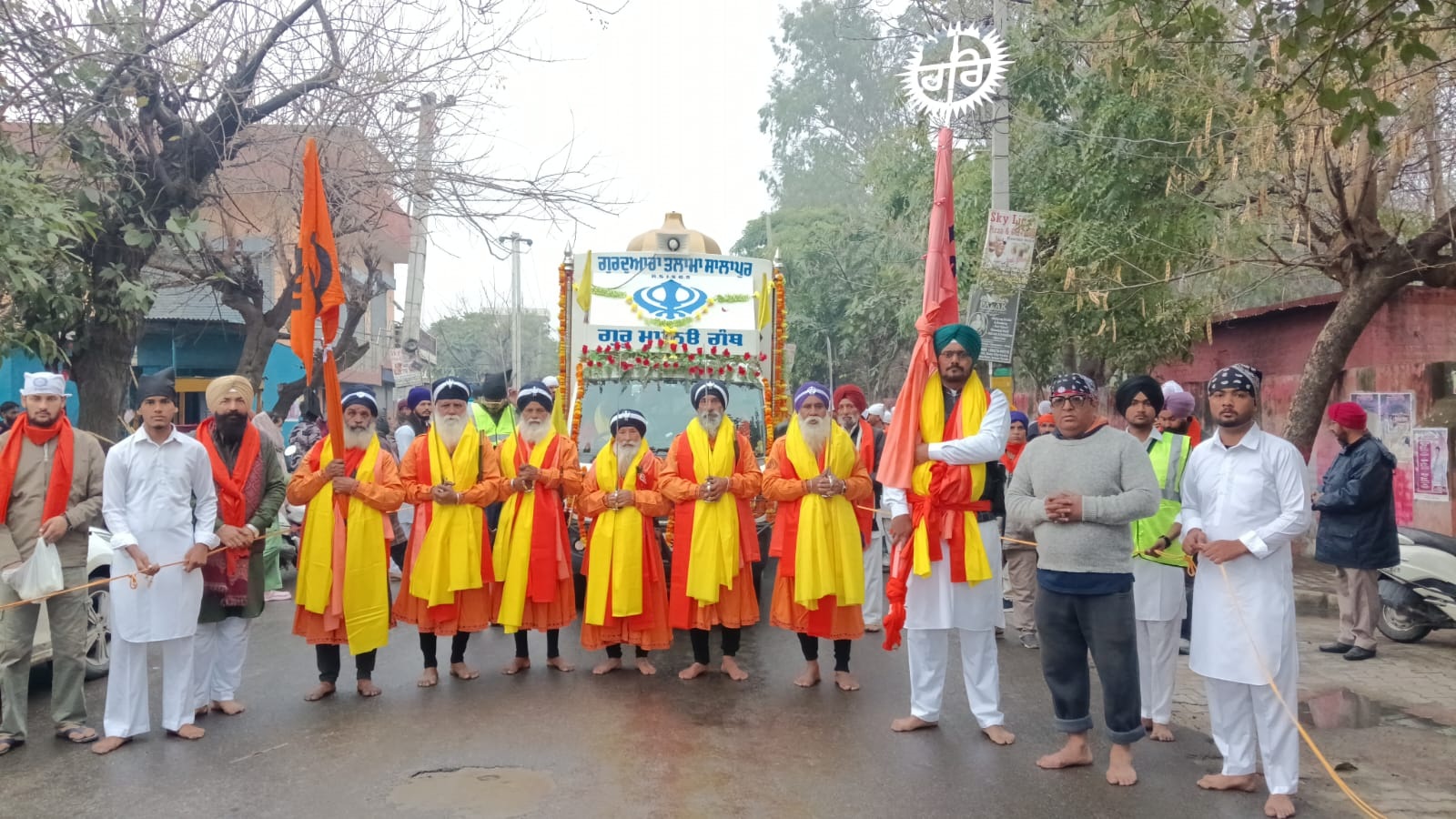 ਟਾਂਡਾ ''ਚ ਸਜਾਇਆ ਗਿਆ ਸਤਿਗੁਰੂ ਰਵਿਦਾਸ ਮਹਾਰਾਜ ਜੀ ਦੇ ਪ੍ਰਕਾਸ਼ ਉਤਸਵ ਨੂੰ ਸਮਰਪਿਤ ਮਹਾਨ ਨਗਰ ਕੀਰਤਨ