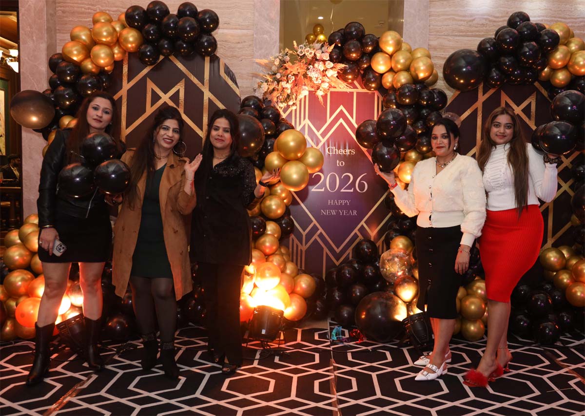 ਜਲੰਧਰ ਵਾਸੀਆਂ ਨੇ ਧੂਮਧਾਮ ਨਾਲ ਕੀਤਾ ਨਵੇਂ ਸਾਲ ਦਾ Grand Welcome, ਵੇਖੋ ਜਸ਼ਨ ਦੀਆਂ ਤਸਵੀਰਾਂ