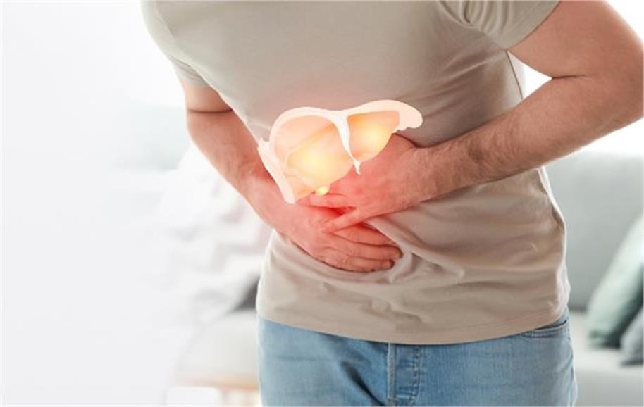 ਕੀ ਤੁਹਾਨੂੰ ਵੀ ਪੇਟ ਦੇ ਉੱਪਰਲੇ ਹਿੱਸੇ ''ਚ ਮਹਿਸੂਸ ਹੁੰਦਾ ਹੈ ਭਾਰੀਪਣ? ਨਾ ਕਰੋ ਨਜ਼ਰਅੰਦਾਜ਼