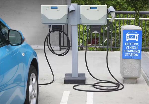 pollution  delhi  ev charging station  municipal corporation