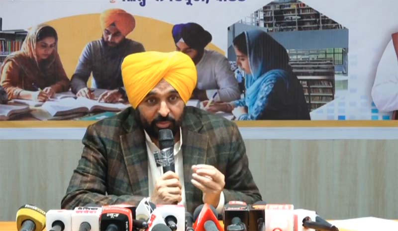 ਬਠਿੰਡਾ ''ਚ CM ਮਾਨ ਵੱਲੋਂ ਹਾਈਟੈੱਕ ਲਾਇਬ੍ਰੇਰੀ ਦਾ ਉਦਘਾਟਨ, BJP,ਵੜਿੰਗ ਤੇ SGPC ''ਤੇ ਸਾਧੇ ਨਿਸ਼ਾਨੇ