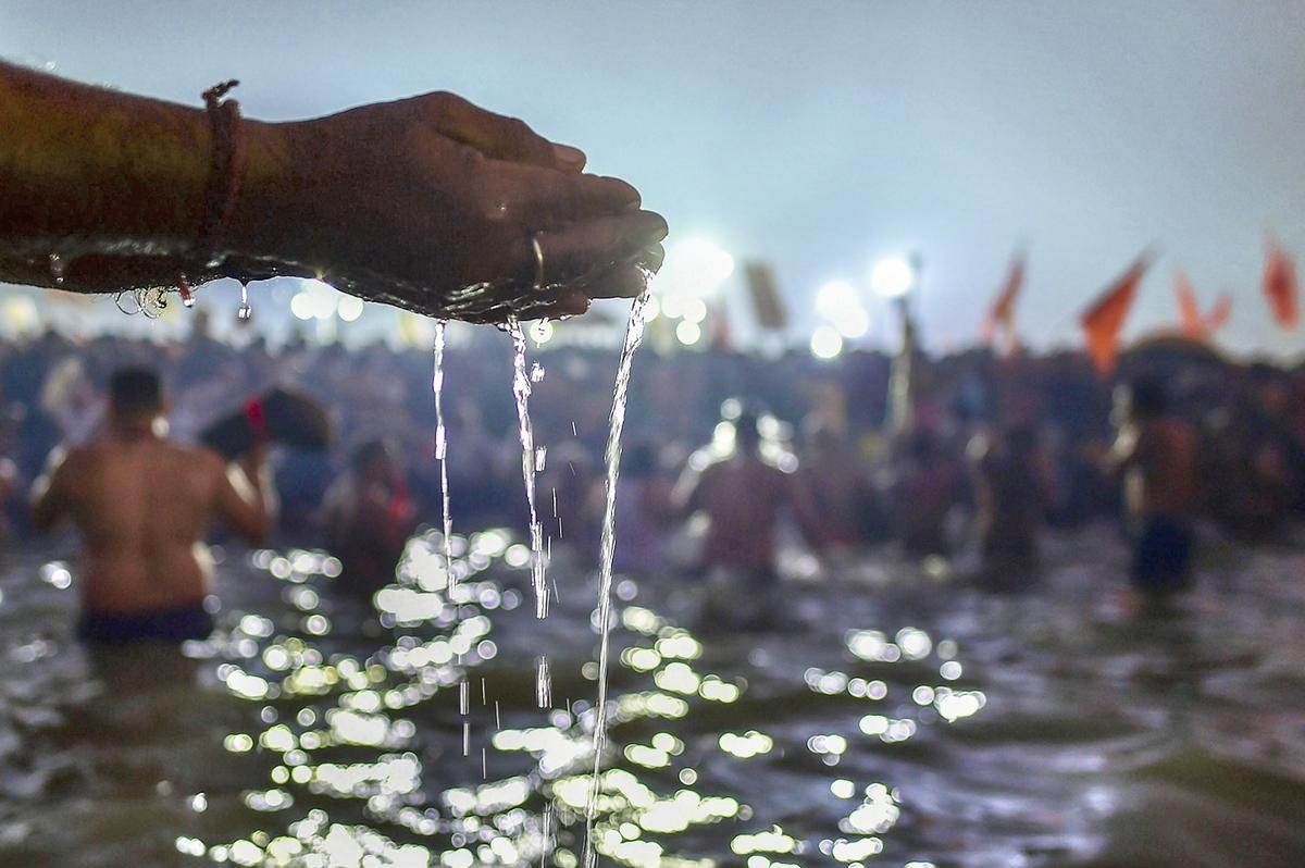 ''''ਅਰਧਕੁੰਭ ਤੋਂ ਪਹਿਲਾਂ ਮੇਲੇ ਦੇ ਖੇਤਰ ''ਚ ਗ਼ੈਰ-ਹਿੰਦੂਆਂ ਦੀ ਐਂਟਰੀ ''ਤੇ ਲੱਗੇ ਰੋਕ..!'''', ਗੰਗਾ ਸਭਾ ਨੇ ਕੀਤੀ ਮੰਗ