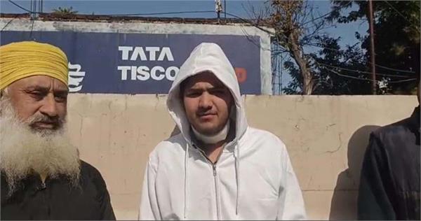 now a young man has been injured due to a china door in tanda