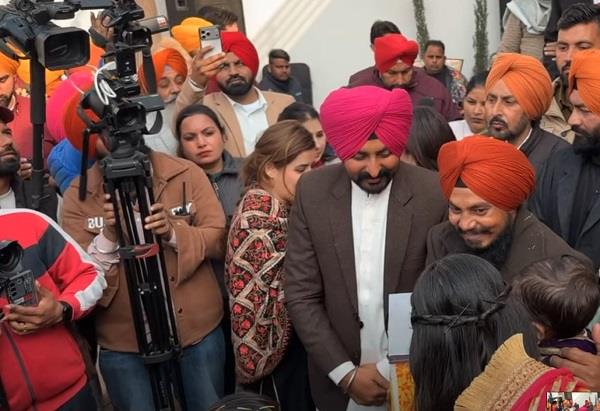 folk artist pal singh samao celebrated his daughter first lohri