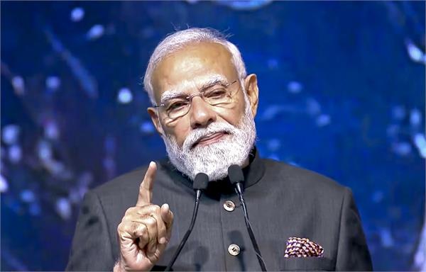 narendra modi  lord buddha  holy piprahwa relics