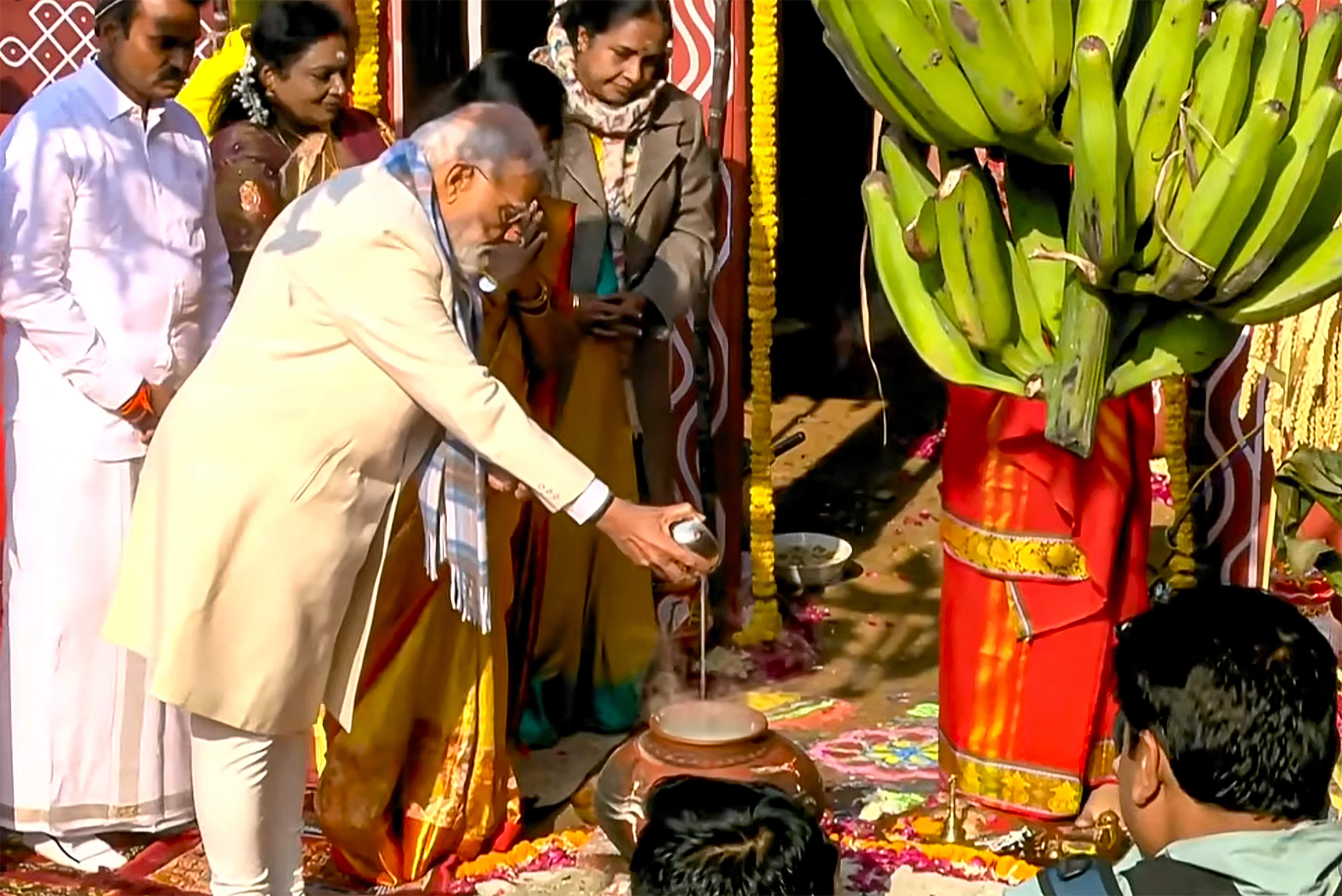 ਪੋਂਗਲ ਸਮਾਰੋਹ ''ਚ PM ਮੋਦੀ ਨੇ ਕੀਤੀ ਸ਼ਿਰਕਤ, ਕਿਹਾ-ਕੁਦਰਤ ਦੀ ਸੰਭਾਲ ਲਈ ਪ੍ਰੇਰਿਤ ਕਰਦਾ ਇਹ ਤਿਉਹਾਰ