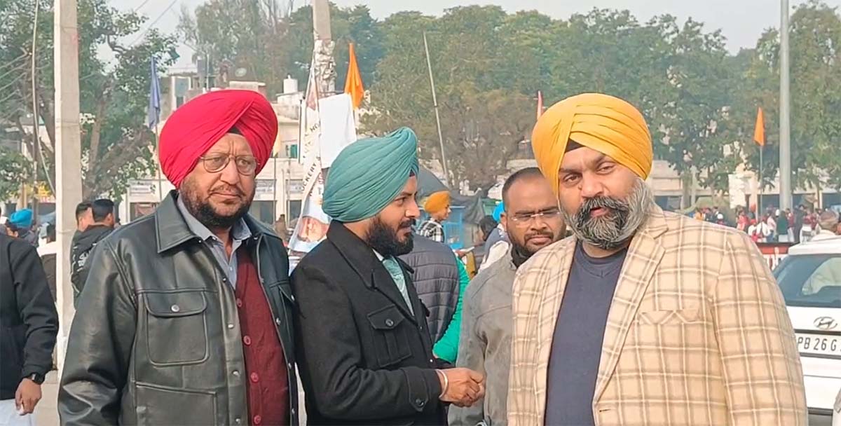 ''ਆਪ'' ਨੇ ਗਣਤੰਤਰ ਦਿਵਸ ਸਮਾਗਮ ਦਾ ਕੀਤਾ ਬਾਈਕਾਟ, ਮੰਤਰੀ ਦੇ ਪੀ. ਏ. ਨੂੰ ਕੁਰਸੀ ਨਾ ਮਿਲਣ ''ਤੇ ਪਿਆ ਰੌਲਾ