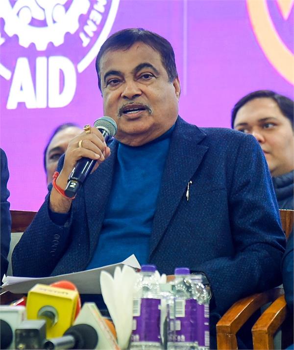 nitin gadkari  new generation  old people  retire
