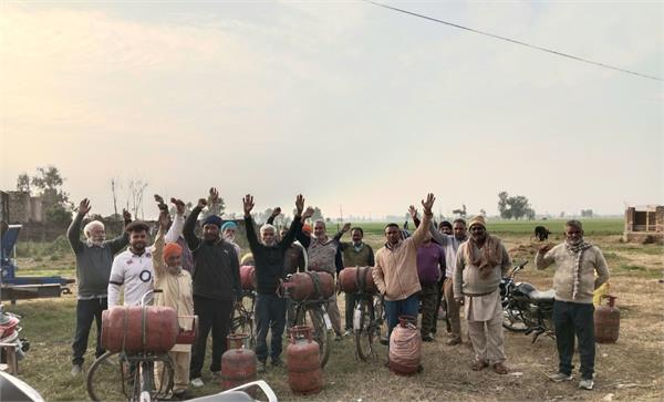 non availability of domestic gas cylinders for 15 days