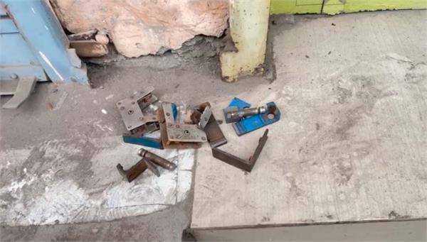 jalandhar thieves break into 3 shops steal cash and goods and escape