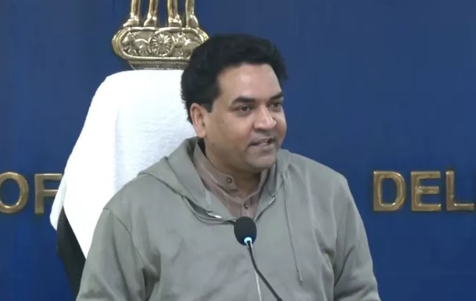 ਦਿੱਲੀ ਸਰਕਾਰ ਨੇ ਆਤਿਸ਼ੀ ਤੋਂ ਮੰਗਿਆ ਜਵਾਬ, ਪੋਸਟਰ ਕੀਤੇ ਜਾਰੀ