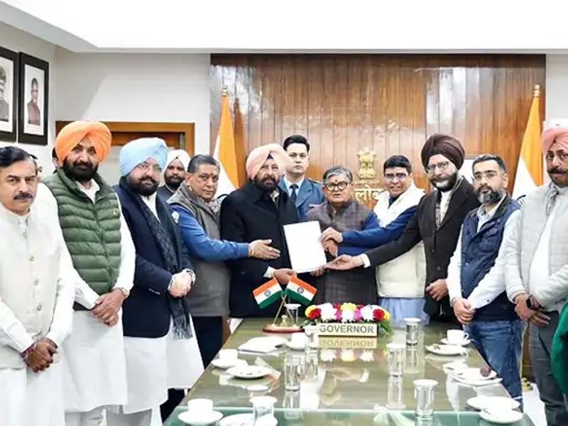 ਭਾਜਪਾ ਆਗੂਆਂ ਨੇ ਪੰਜਾਬ ਰਾਜਪਾਲ ਨਾਲ ਕੀਤੀ ਮੁਲਾਕਾਤ,  DGP ਨੂੰ ਤਲਬ ਕਰਨ ਦੀ ਕੀਤੀ ਮੰਗ