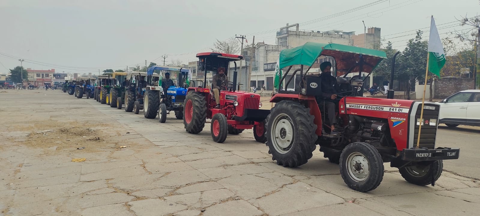 ਸੰਯੁਕਤ ਕਿਸਾਨ ਮੋਰਚੇ ਵਿਚਲੀਆਂ ਕਿਸਾਨ ਜਥੇਬੰਦੀਆਂ ਨੇ ਕੱਢਿਆ ਟਰੈਕਟਰ ਮਾਰਚ