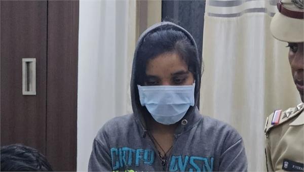 blinded by love  a girl gave her parents a poison injection 