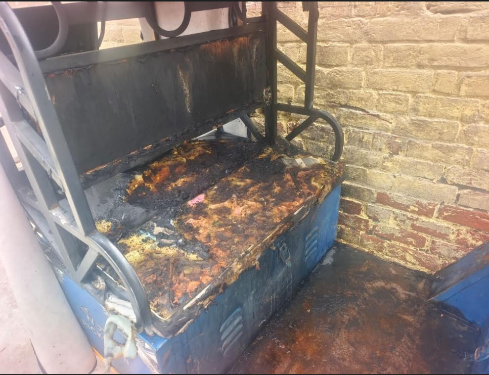 ਸ਼ਰਾਰਤੀ ਅਨਸਰ ਨੇ ਗਰੀਬ ਦੇ ਈ-ਰਿਕਸ਼ਾ ਨੂੰ ਲਾਈ ਅੱਗ