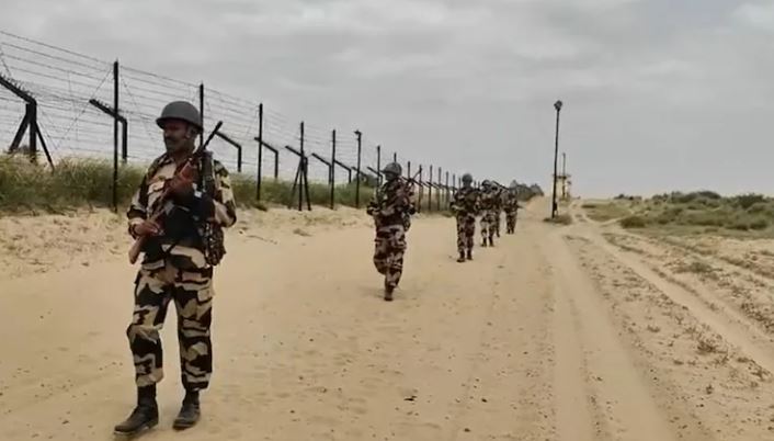 ਜੈਸਲਮੇਰ ਸਰਹੱਦ ''ਤੇ ਵੱਡੀ ਕਾਰਵਾਈ, BSF ਨੇ ਪਾਕਿਸਤਾਨੀ ਘੁਸਪੈਠੀਏ ਨੂੰ ਕੀਤਾ ਕਾਬੂ