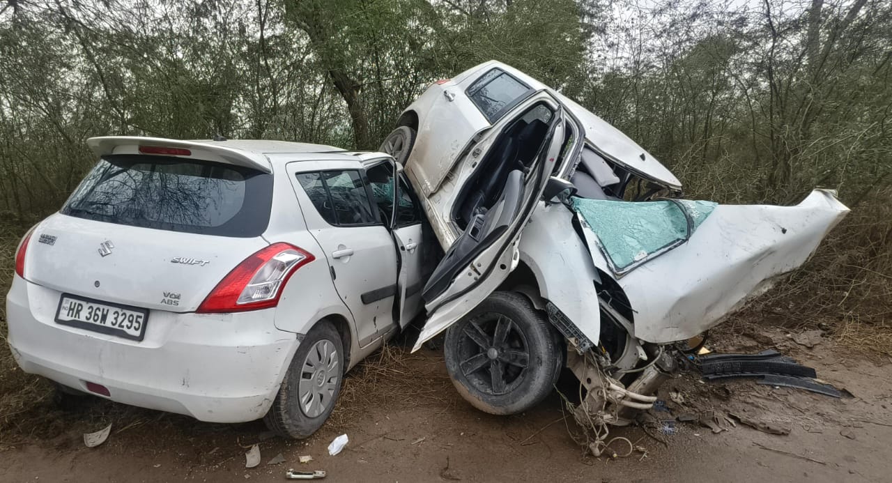 ਪੰਜਾਬ ''ਚ 2 ਕਾਰਾਂ ਦੀ ਟੱਕਰ ਦੌਰਾਨ ਭਿਆਨਕ ਹਾਦਸਾ, 3 ਲੋਕਾਂ ਦੀ ਮੌਤ, ਮੰਜ਼ਰ ਦੇਖਣ ਵਾਲਿਆਂ ਦੇ ਕੰਬੇ ਦਿਲ