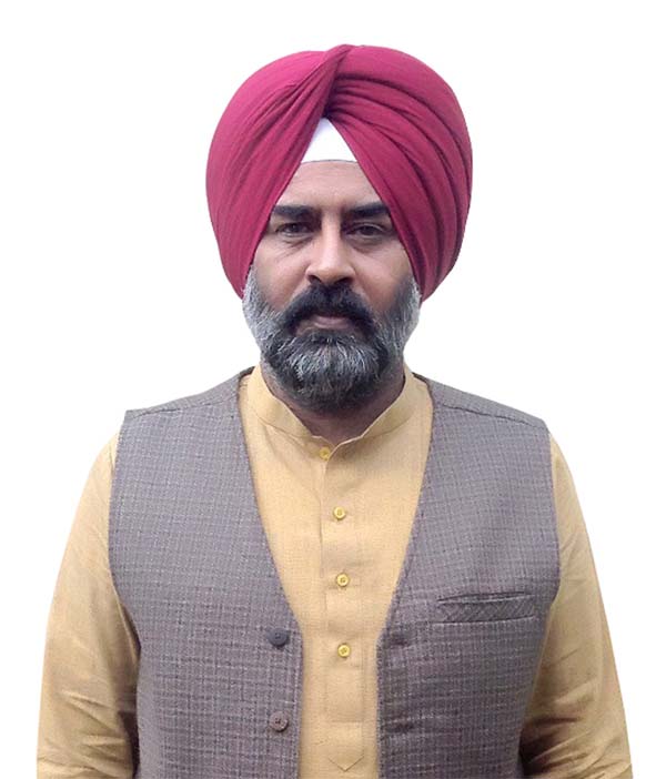 ਪਰਗਟ ਸਿੰਘ ਨੇ ਘੇਰੀ ''ਆਪ'', ਕਿਹਾ-ਪੰਜਾਬ ਦੇ ਸਰੋਤਾਂ ਦੀ ਬੇਸ਼ਰਮੀ ਨਾਲ ਕੀਤੀ ਜਾ ਰਹੀ ਲੁੱਟ