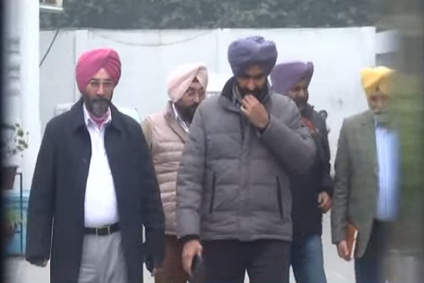 ਅੰਮ੍ਰਿਤਸਰ ਮਗਰੋਂ ਹੁਣ ਚੰਡੀਗੜ੍ਹ SGPC ਦਫ਼ਤਰ ਪੁੱਜੀ ਸਿੱਟ, ਪਾਵਨ ਸਰੂਪਾਂ ਨਾਲ ਜੁੜੇ ਰਿਕਾਰਡ ਮੰਗੇ