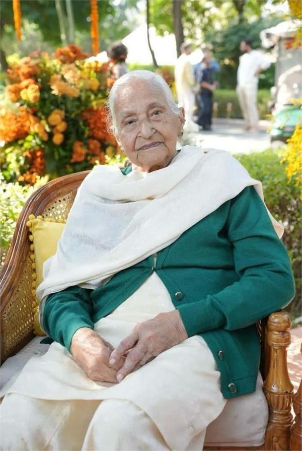 former minister adesh pratap singh kairon suffers unbearable shock