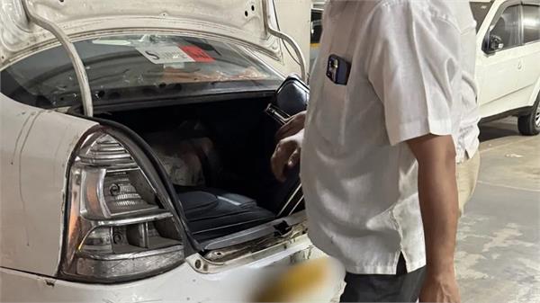 taxi driver  american tourist  police  arrested