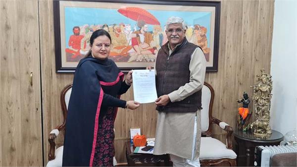 nimisha mehta submitted a memorandum to the union minister