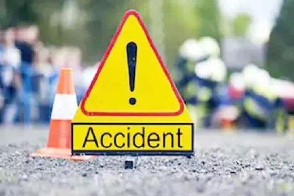 car overturns after losing control on national highway