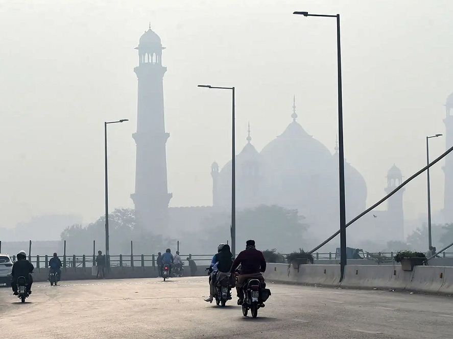 ਪਾਕਿਸਤਾਨ ''ਚ ਪ੍ਰਦੂਸ਼ਣ ਦਾ ਕਹਿਰ: ਲਾਹੌਰ ਨੰਬਰ-1 ਅਤੇ ਕਰਾਚੀ 9ਵੇਂ ਸਥਾਨ ''ਤੇ ਪਹੁੰਚਿਆ