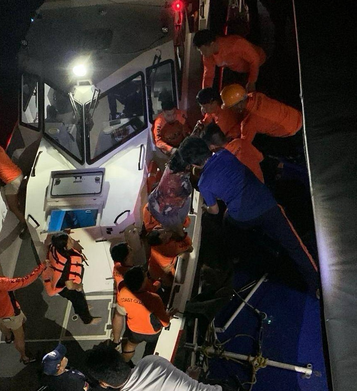 ਸਮੁੰਦਰ ''ਚ ਮੌਤ ਦਾ ਤਾਂਡਵ! ਸੈਂਕੜੇ ਮੁਸਾਫਰਾਂ ਨਾਲ ਭਰਿਆ ਜਹਾਜ਼ ਡੁੱਬਿਆ, 18 ਮੌਤਾਂ